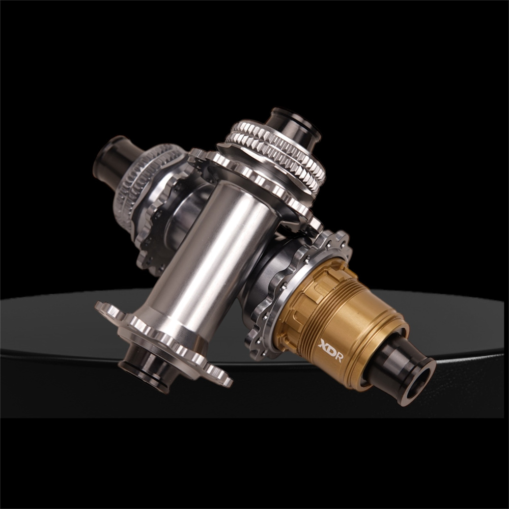 Six Colors New Road Bike Hub 2 – Table Tennis Eleven Bewertung und Preis
